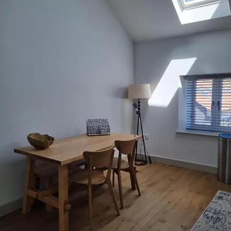Appartement 19A Brooks Road à Street Extérieur photo